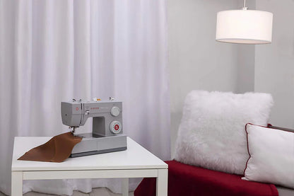 Singer Heavy Duty 4423 Sewing Machine - Which? Best Buy 2 years running, 60% stronger, 30% faster - New 2025 model